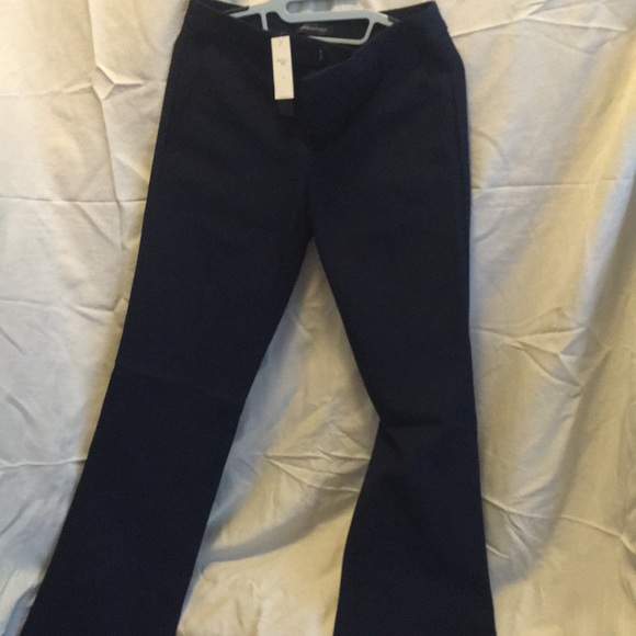 Banana Republic Pants - Size 2 must see NWT banana republic navy pants